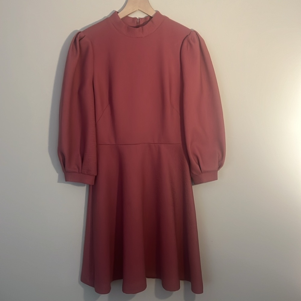 Gal Meets Glam Maggie dress, mauve, size 4. Excellent condition.
